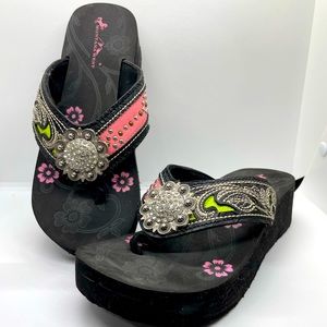 Montana West Women Platform Flip Flops Bling Pink/green Concho Sandals size 9